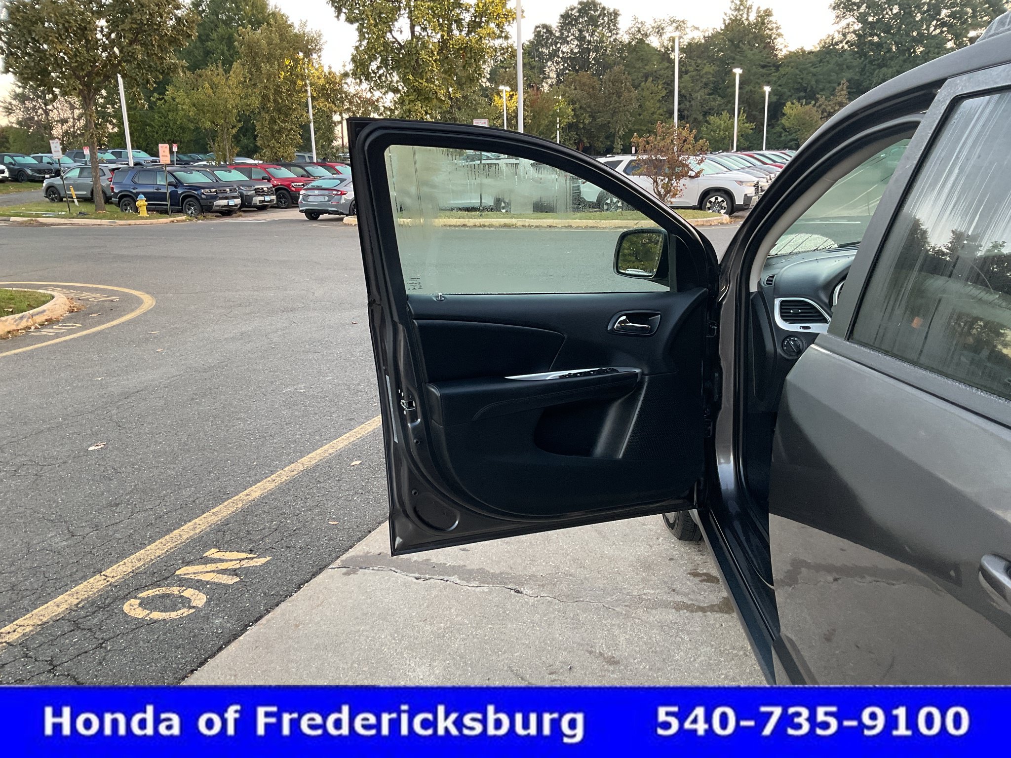 Used 2018 Dodge Journey SE FWD image 15