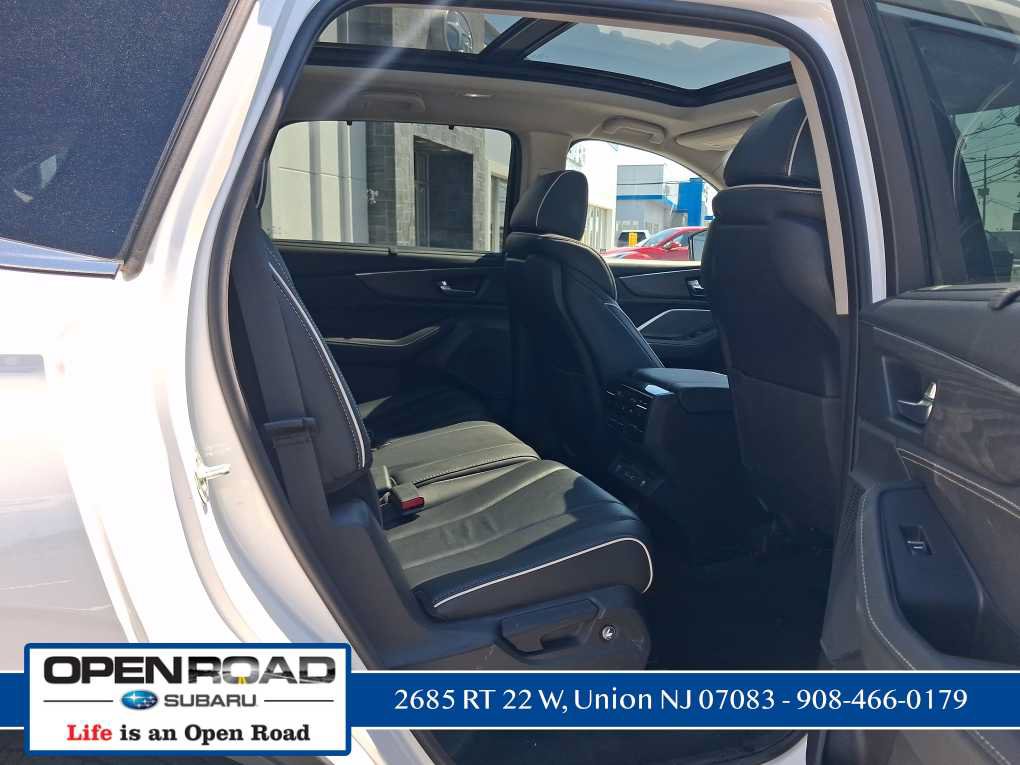 Used 2024 Acura MDX SH-AWD w/ Advance Package image 16