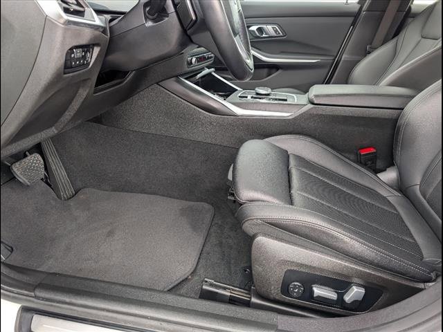 Used 2023 BMW 330e image 16