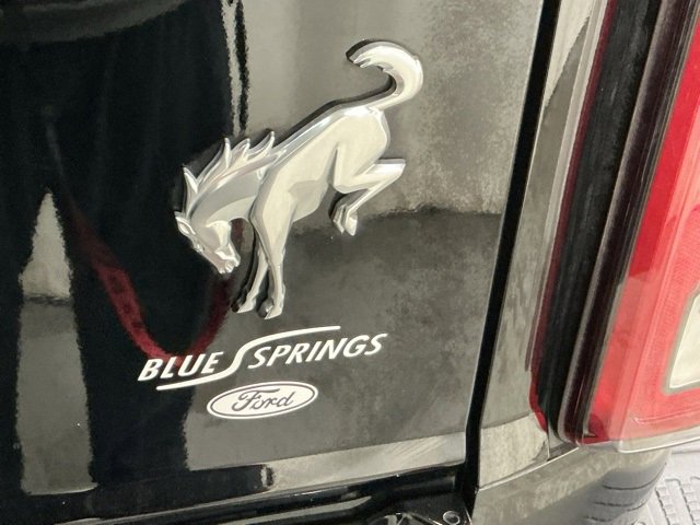 Used 2023 Ford Bronco Badlands image 6