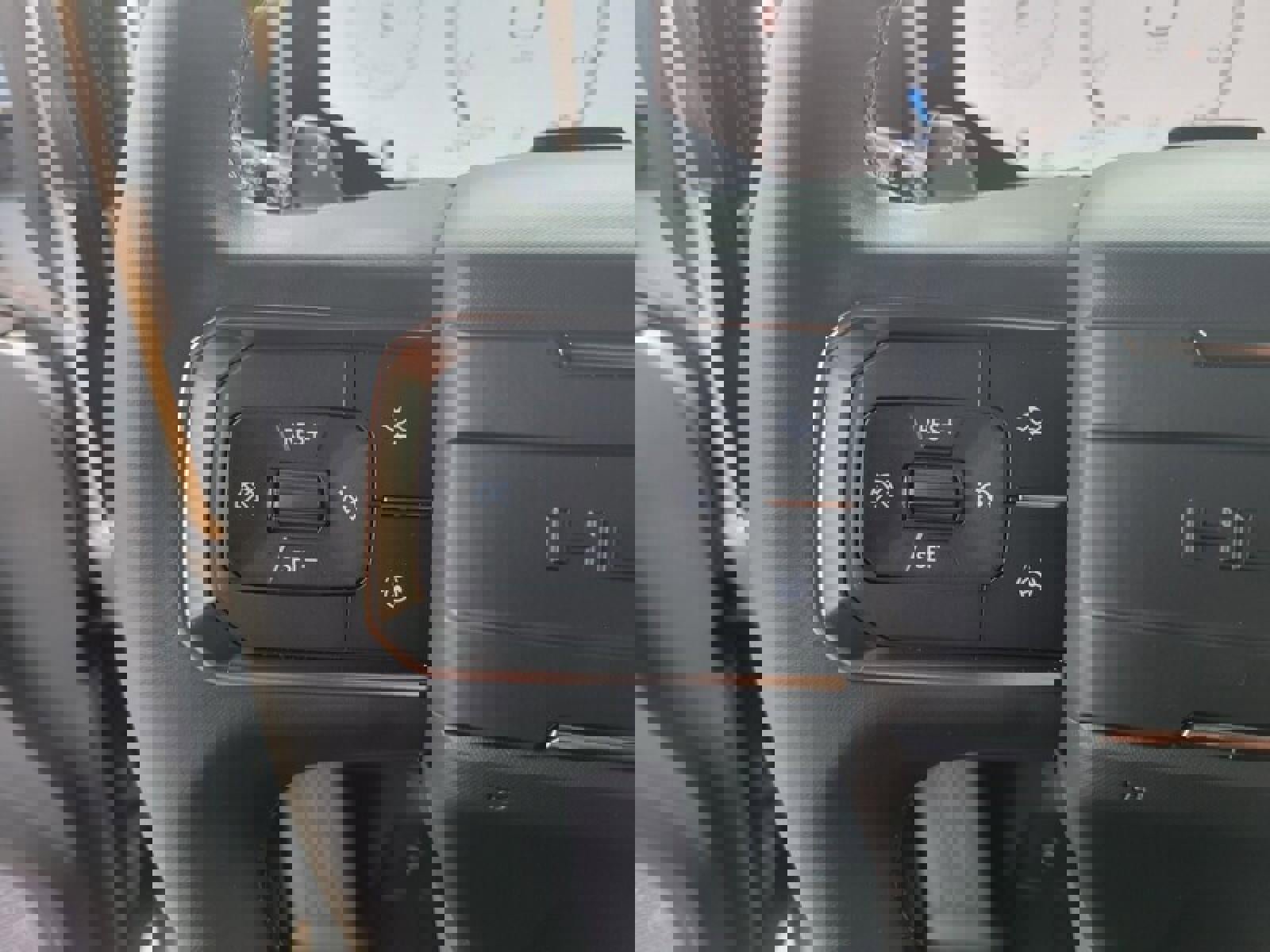 New 2025 GMC Hummer EV 2X image 18