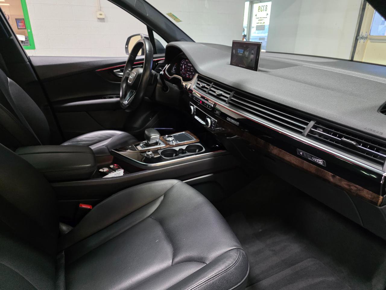 Used 2018 Audi Q7 3.0T Prestige w/ Prestige Package image 26