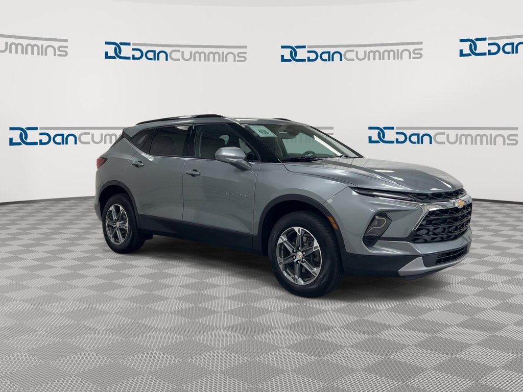Used 2024 Chevrolet Blazer LT w/ Convenience Package FWD image 2