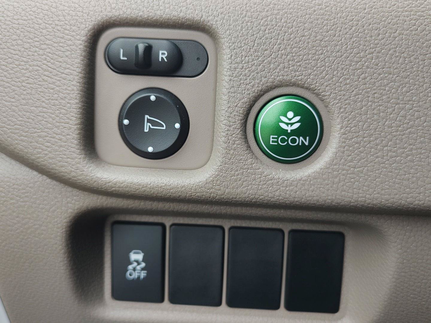 Used 2016 Honda Pilot LX image 14