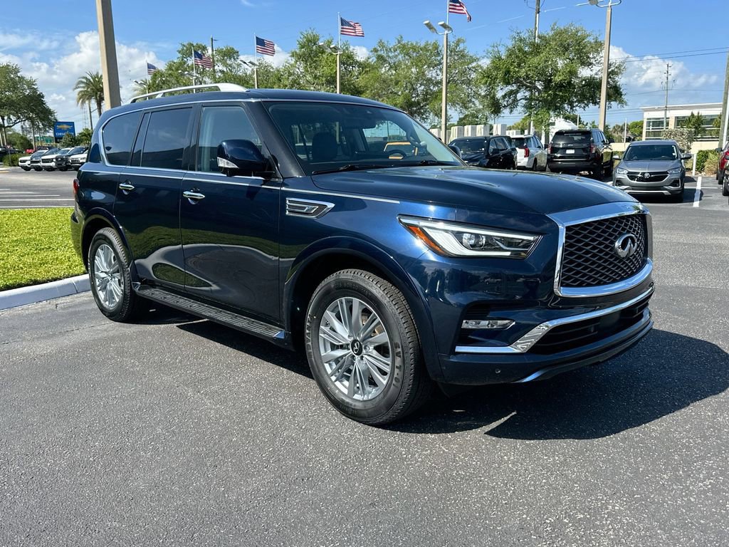 Used 2024 INFINITI QX80 Luxe RWD image 3