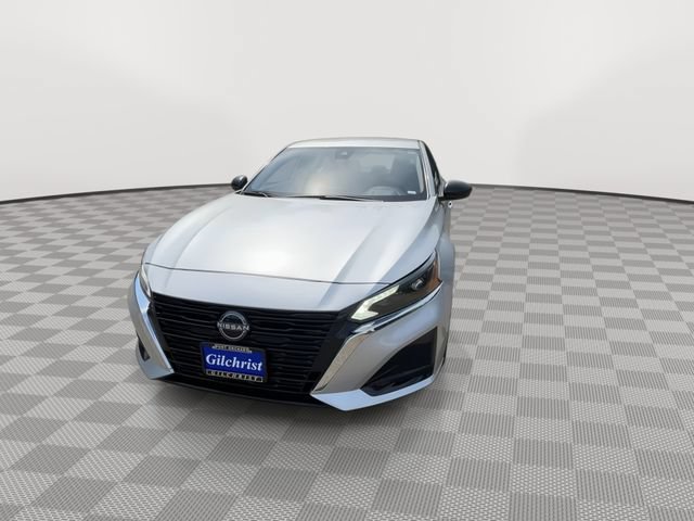 Used 2024 Nissan Altima 2.5 SV FWD image 4