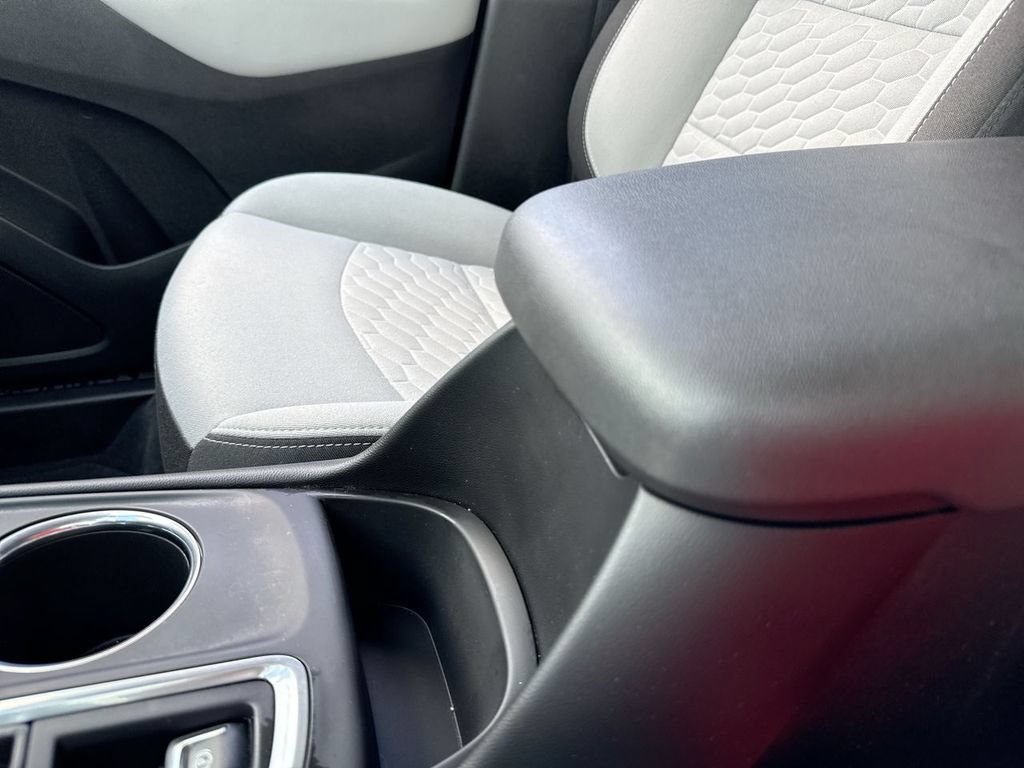 Used 2019 Chevrolet Equinox LT FWD image 21