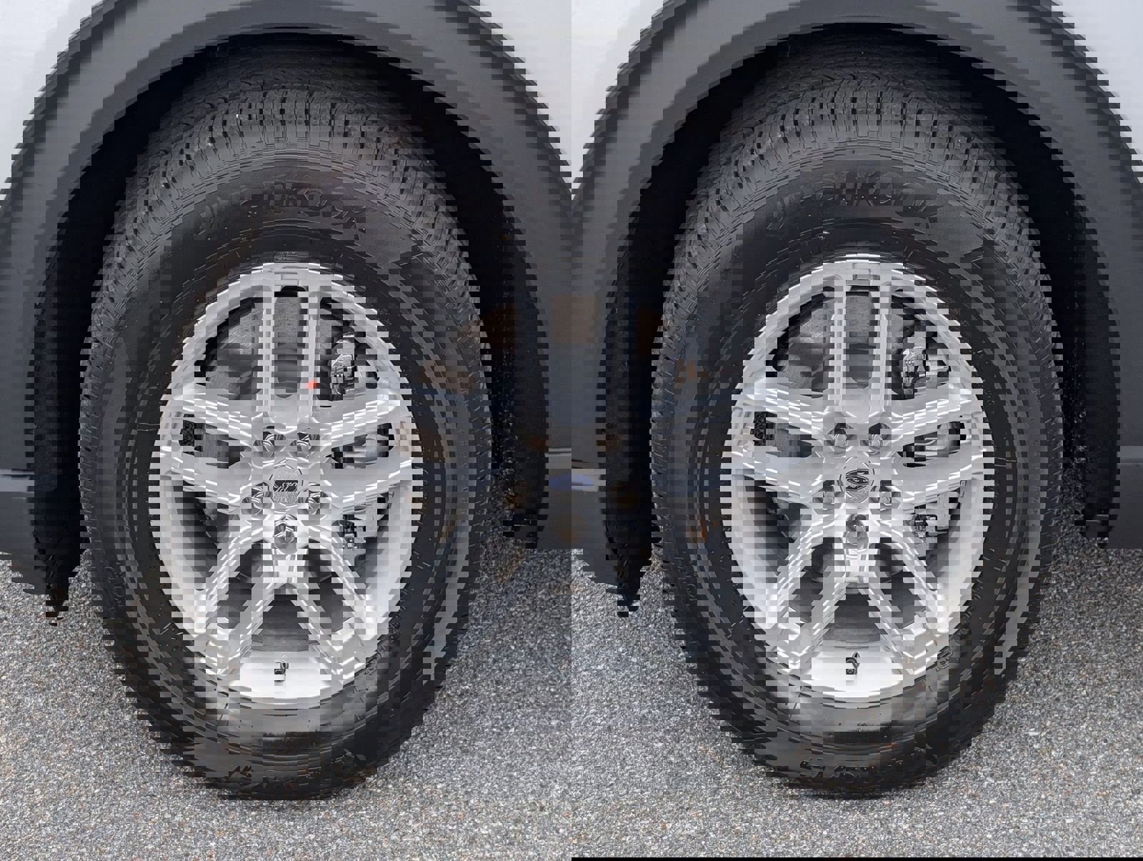 New 2026 Ford Explorer Active image 13