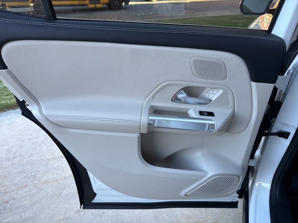 New 2026 Mercedes-Benz GLB 250 4MATIC image 19