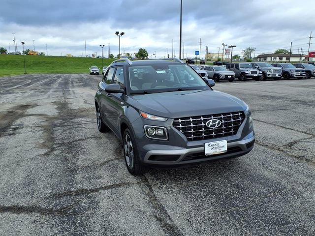 Used 2025 Hyundai Venue SEL FWD image 5