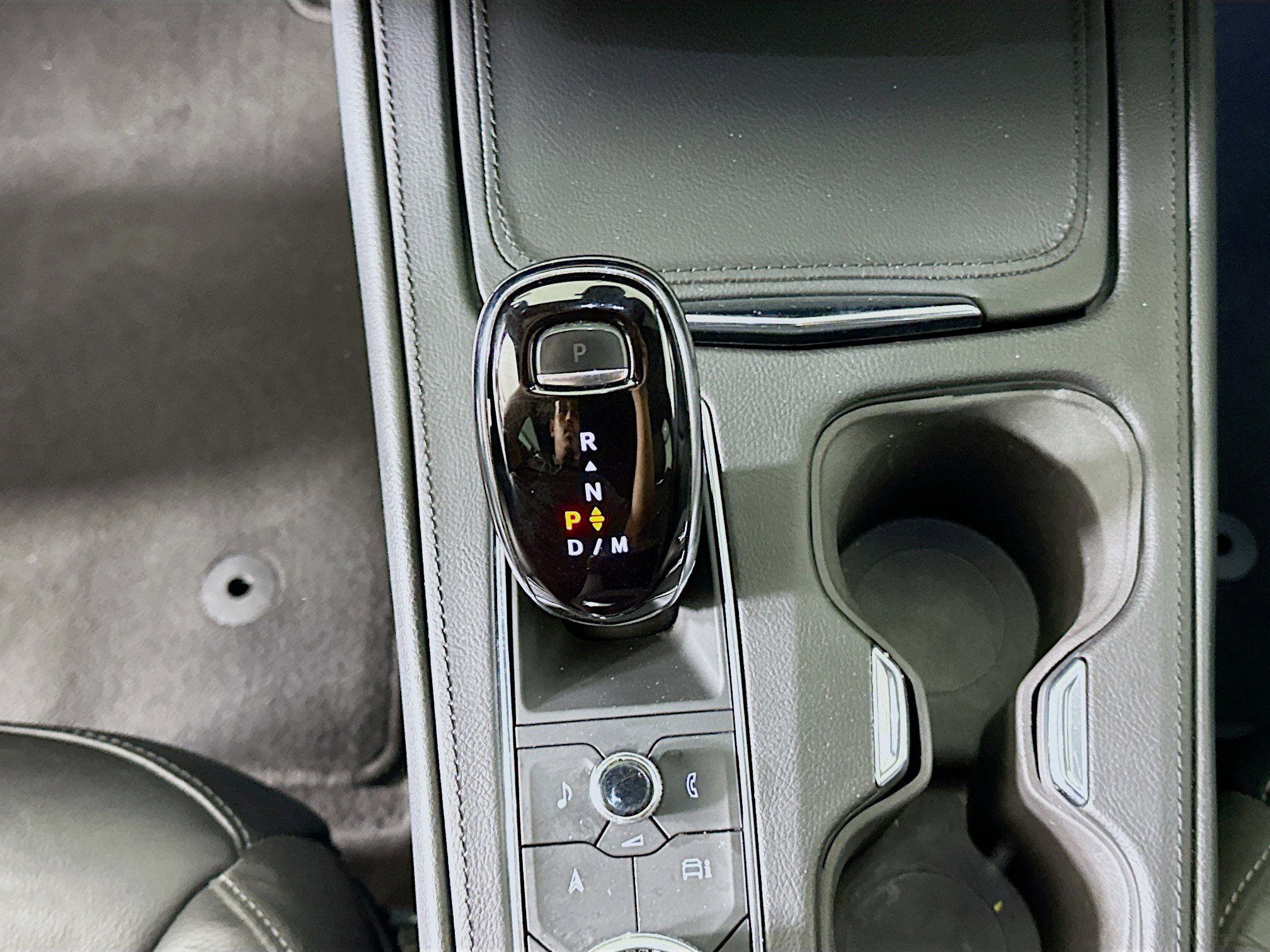 Used 2024 Cadillac XT4 Premium Luxury image 24