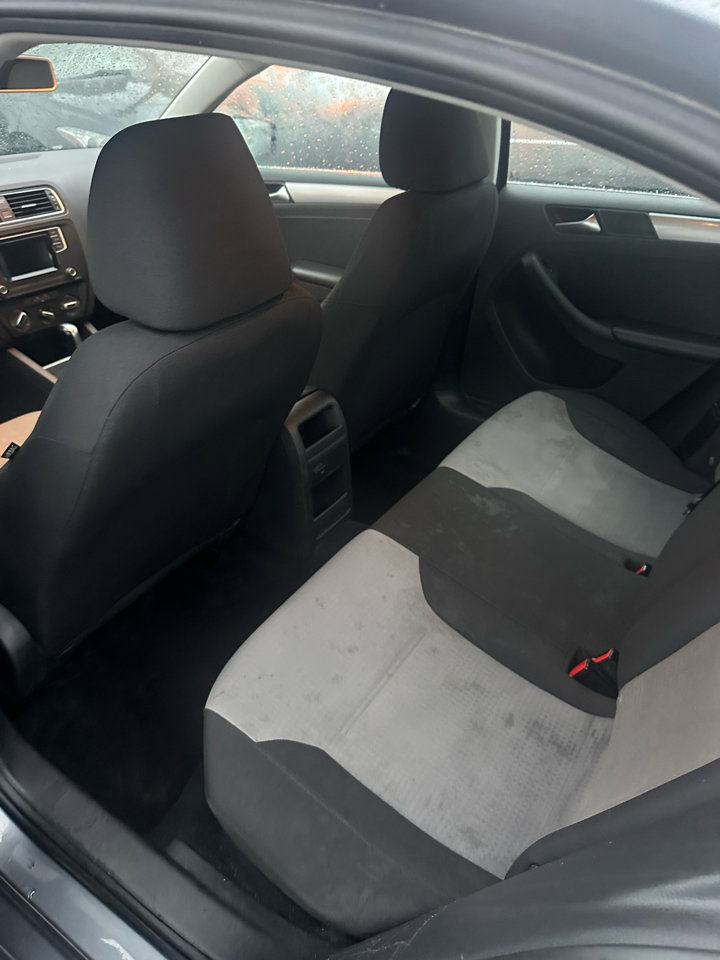 Used 2017 Volkswagen Jetta S image 12