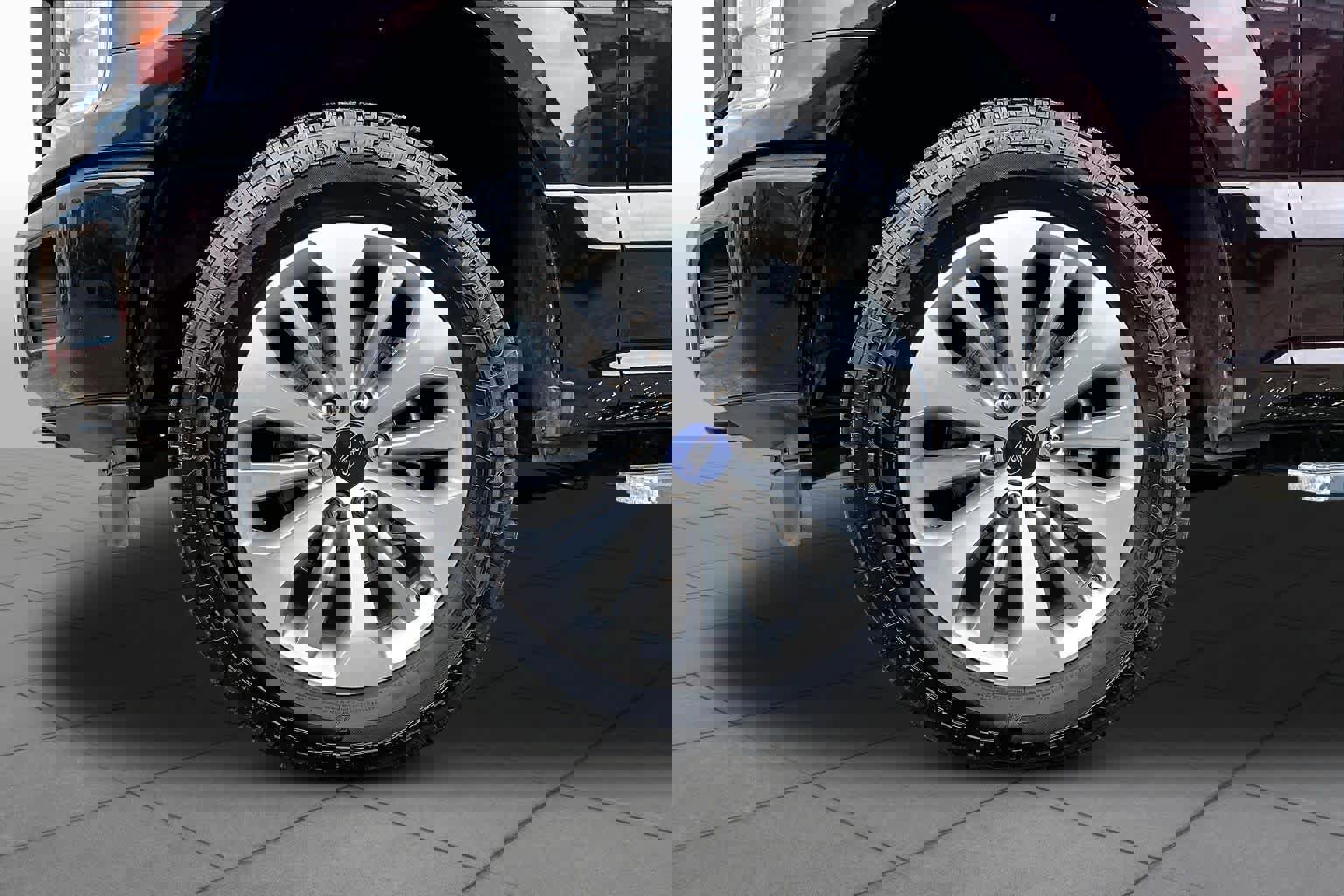 Used 2018 Ford F150 XL w/ Equipment Group 101A Mid AWD/4WD image 10