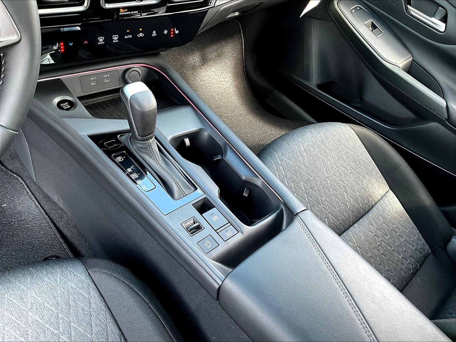 Certified 2026 Nissan Sentra SV w/ SV Convenience Package FWD image 18