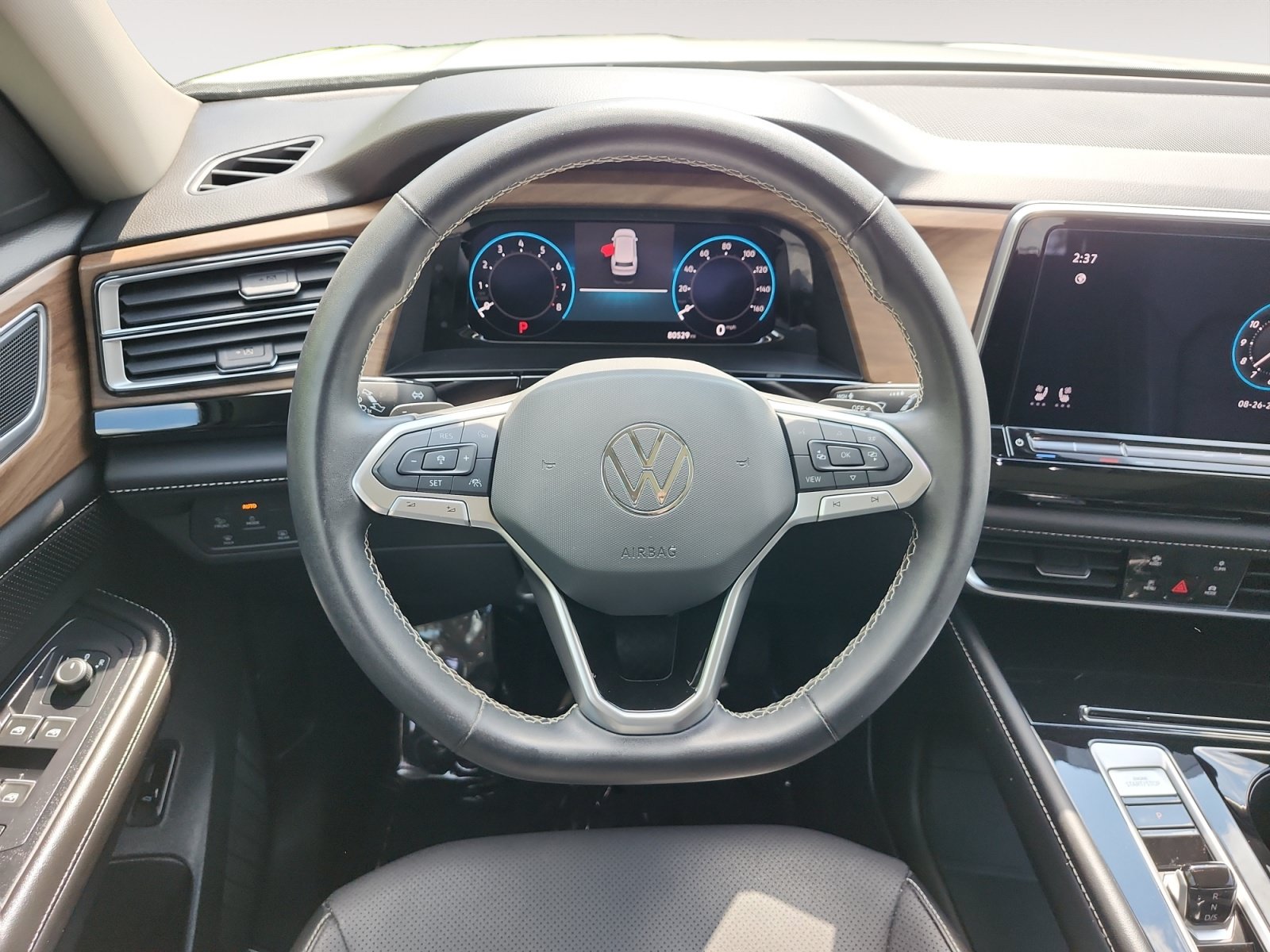 Used 2024 Volkswagen Atlas SE AWD/4WD image 12