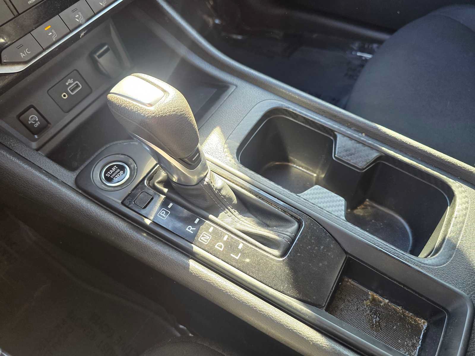 Used 2025 Nissan Sentra S FWD image 30