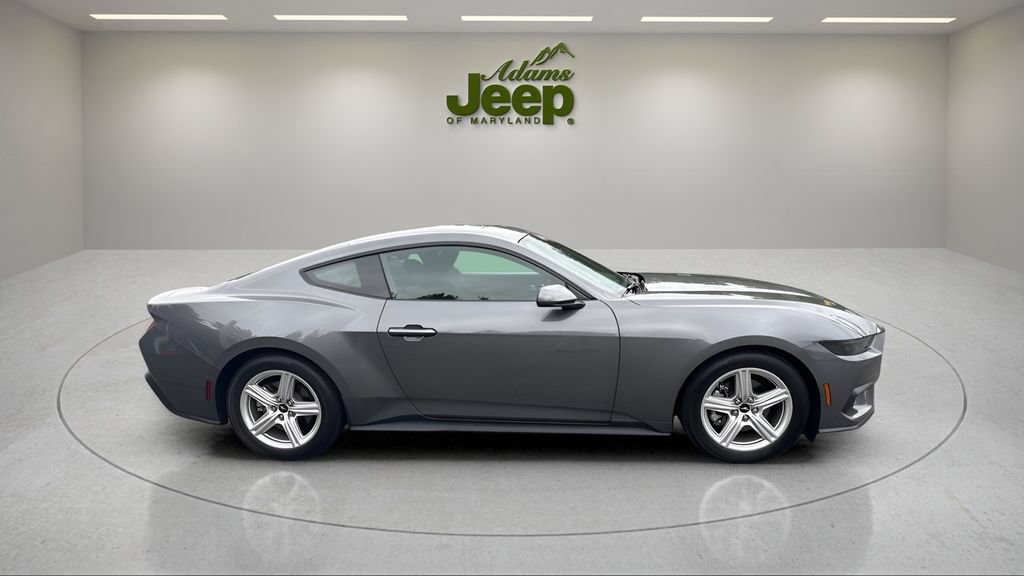 Used 2026 Ford Mustang Coupe RWD image 17