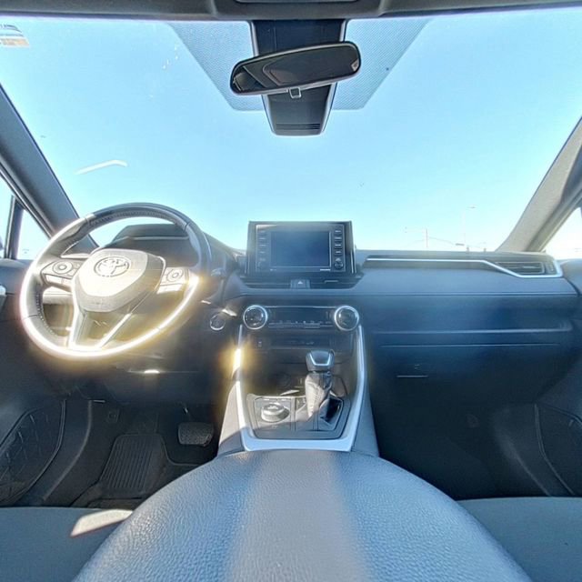 Used 2022 Toyota RAV4 SE image 24