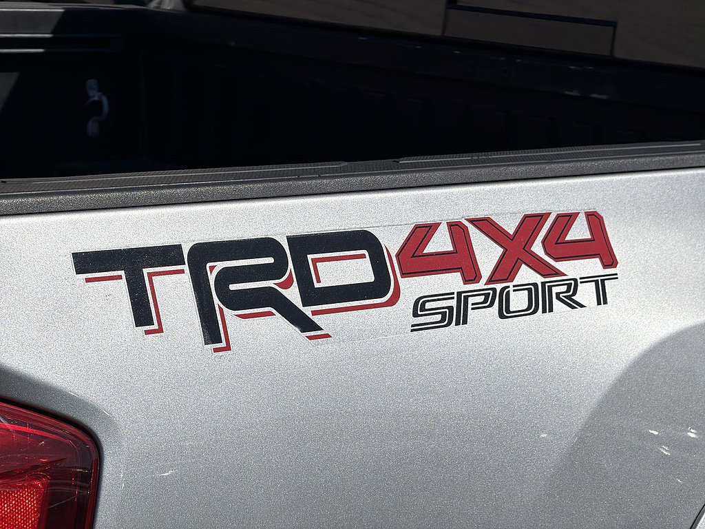 Used 2017 Toyota Tacoma TRD Sport AWD/4WD image 29