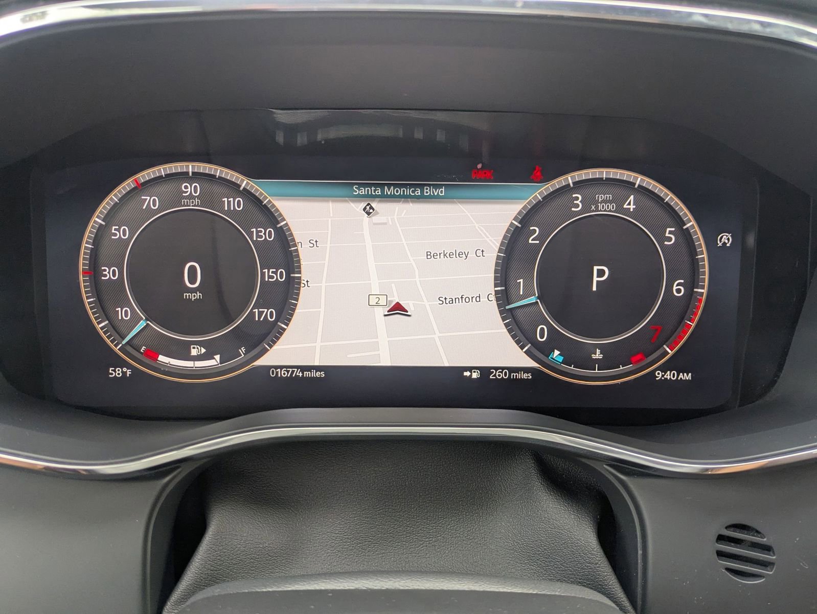 Used 2024 Jaguar F-PACE R-Dynamic S image 12