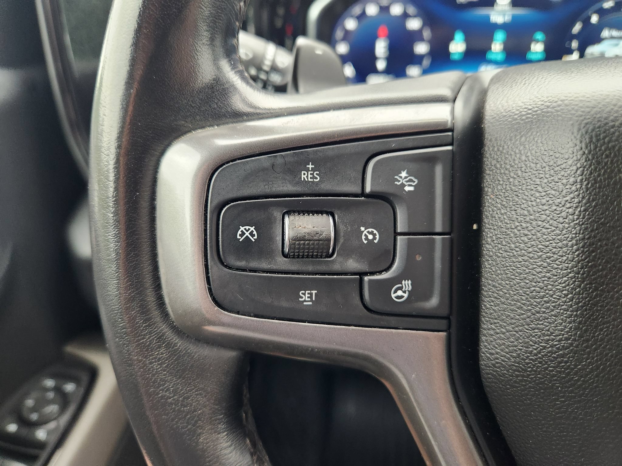 Used 2022 Chevrolet Silverado 1500 ZR2 w/ Technology Package AWD/4WD image 28