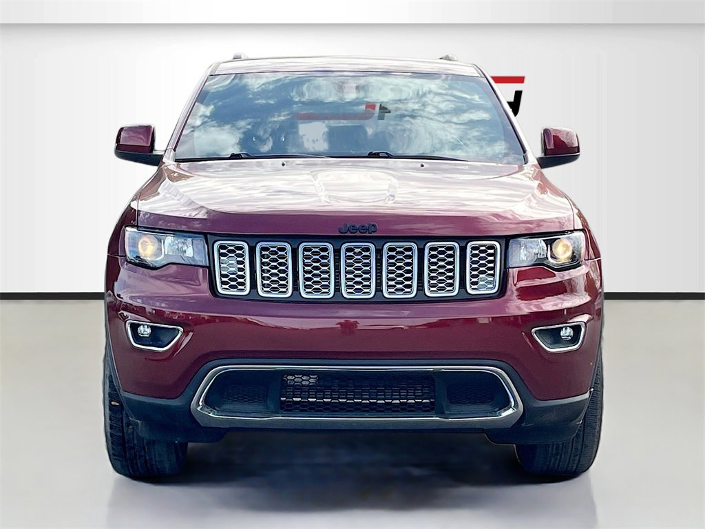 Used 2021 Jeep Grand Cherokee Laredo image 2