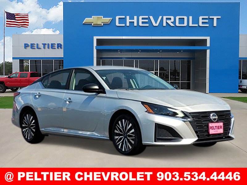 Used 2024 Nissan Altima 2.5 SV
