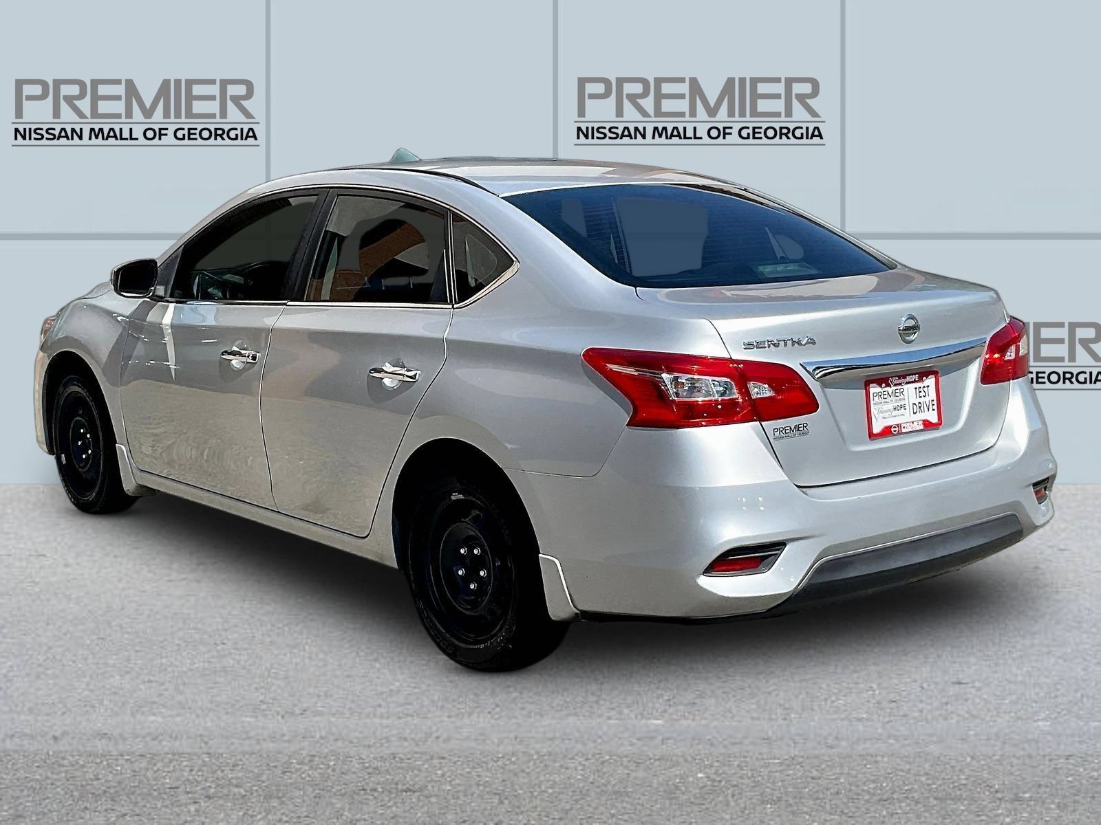 Used 2017 Nissan Sentra S FWD image 5