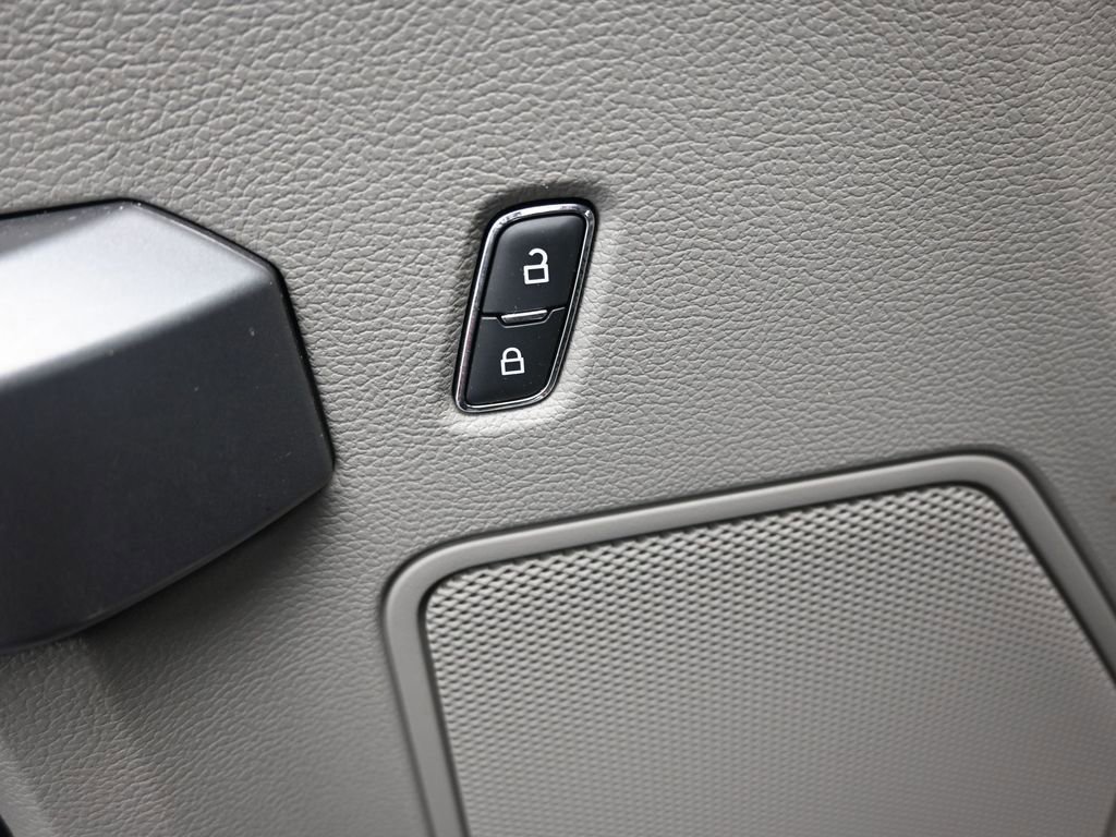 Used 2019 Ford F150 XLT w/ XTR Package image 20