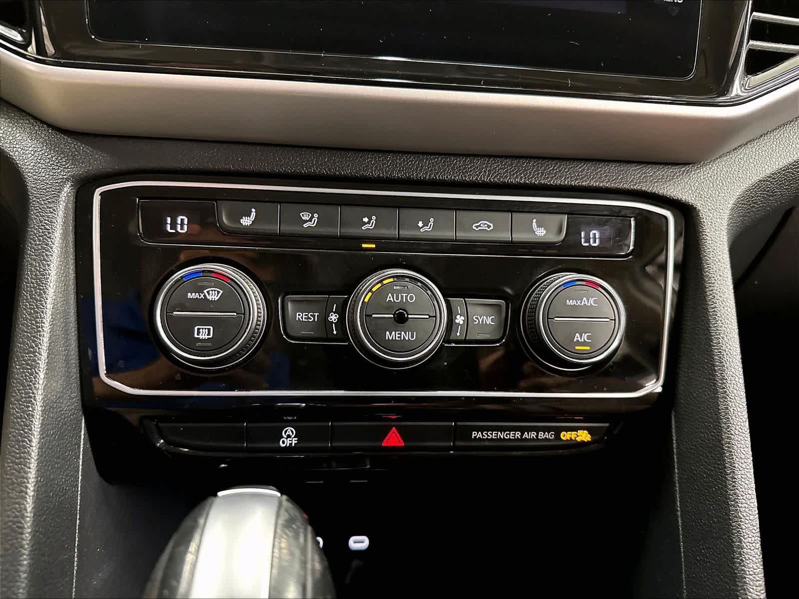 Used 2023 Volkswagen Atlas SE w/ Black Wheel Package AWD/4WD image 18