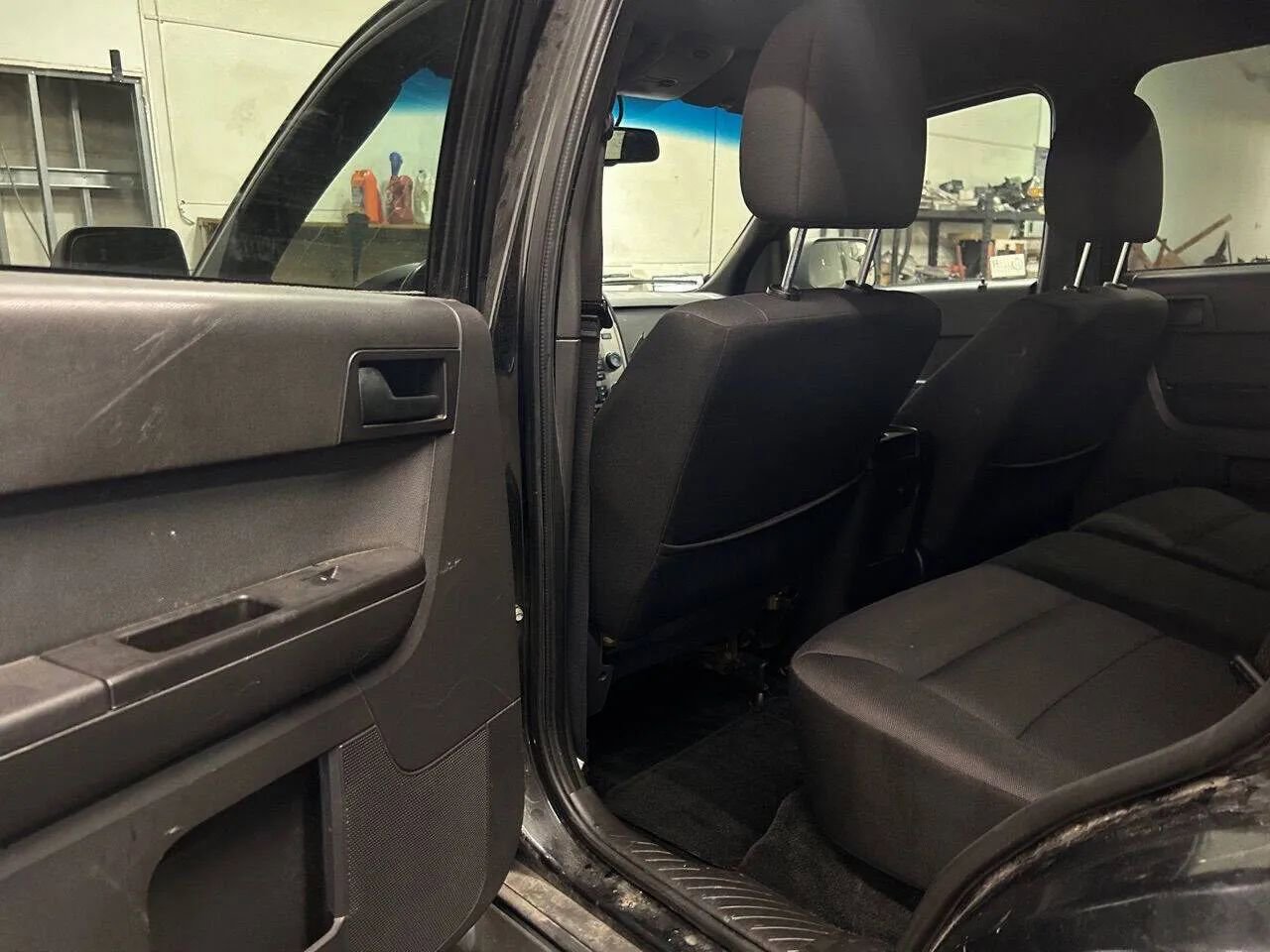 Used 2011 Ford Escape XLT image 12