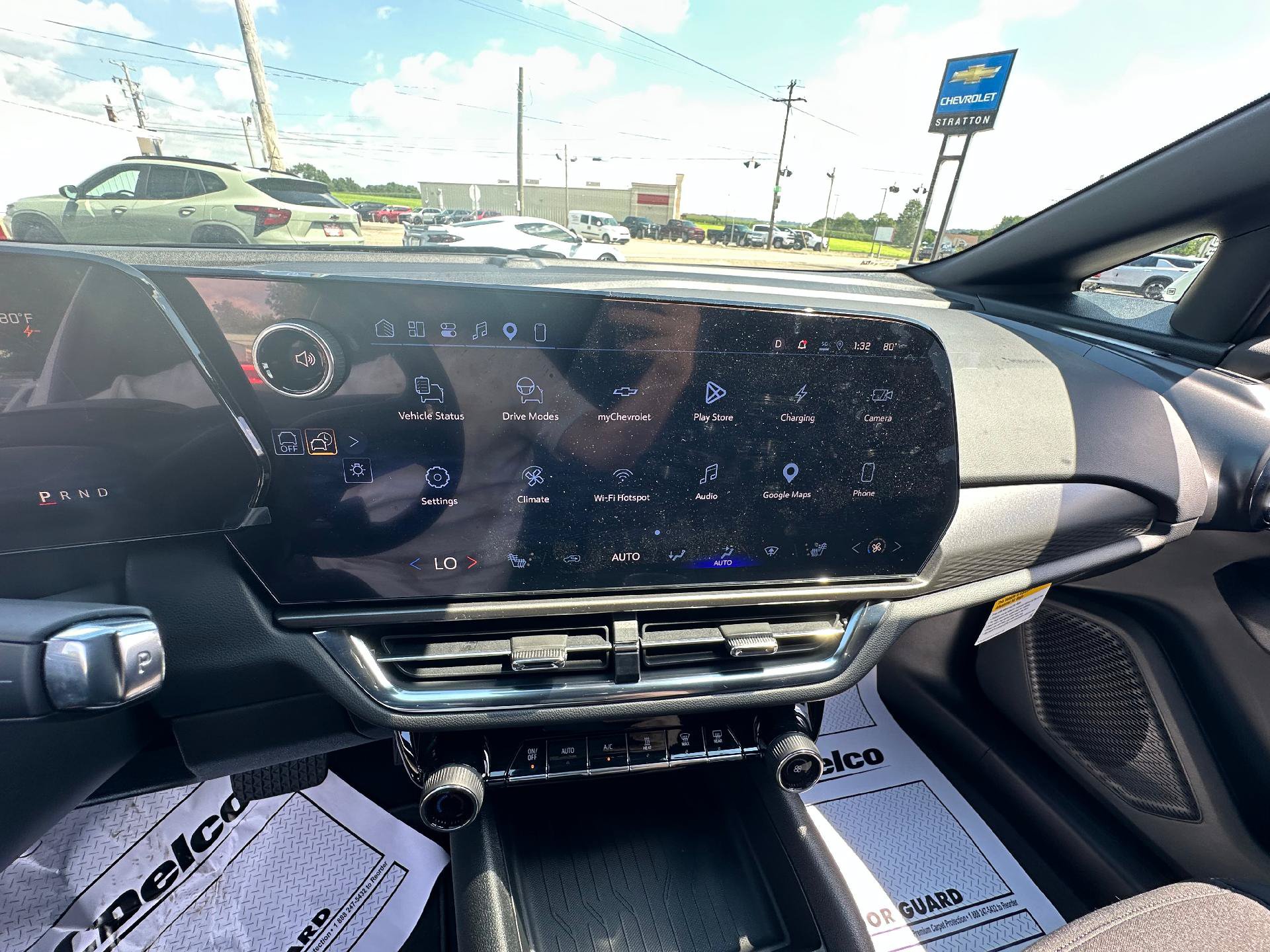 New 2026 Chevrolet Equinox EV LT w/ Comfort Package FWD image 18