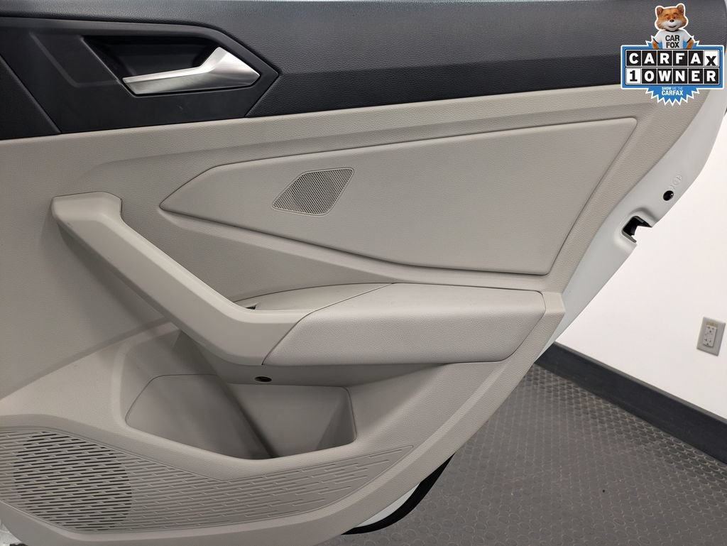 Used 2024 Volkswagen Jetta SE w/ Panoramic Sunroof Package FWD image 31