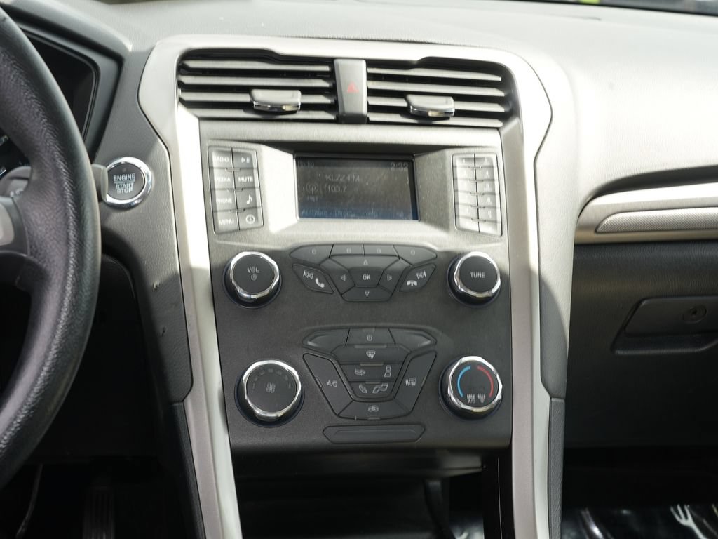 Used 2019 Ford Fusion S FWD image 21