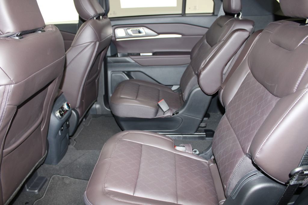 New 2026 Ford Explorer Platinum image 25