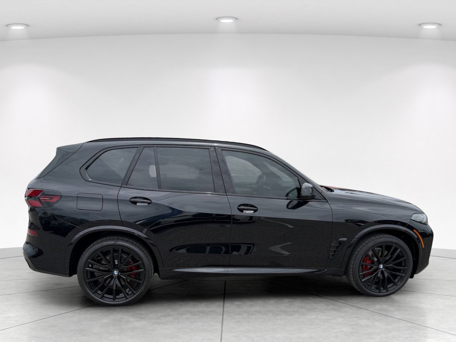 New 2026 BMW X5 sDrive40i w/ M Sport Package RWD image 3