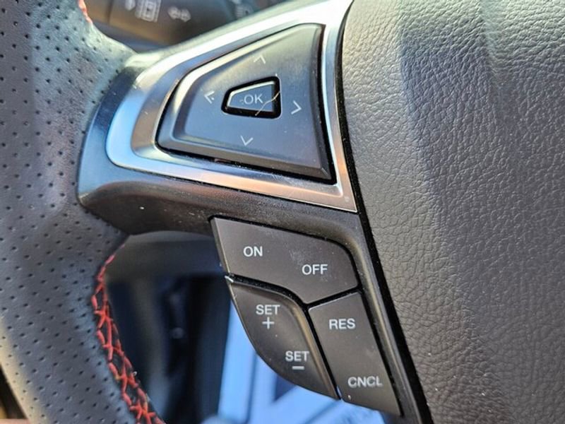 Used 2024 Ford Edge ST-Line image 24