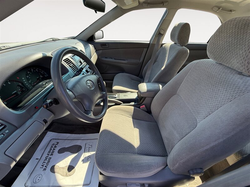 Used 2002 Toyota Camry LE FWD image 10