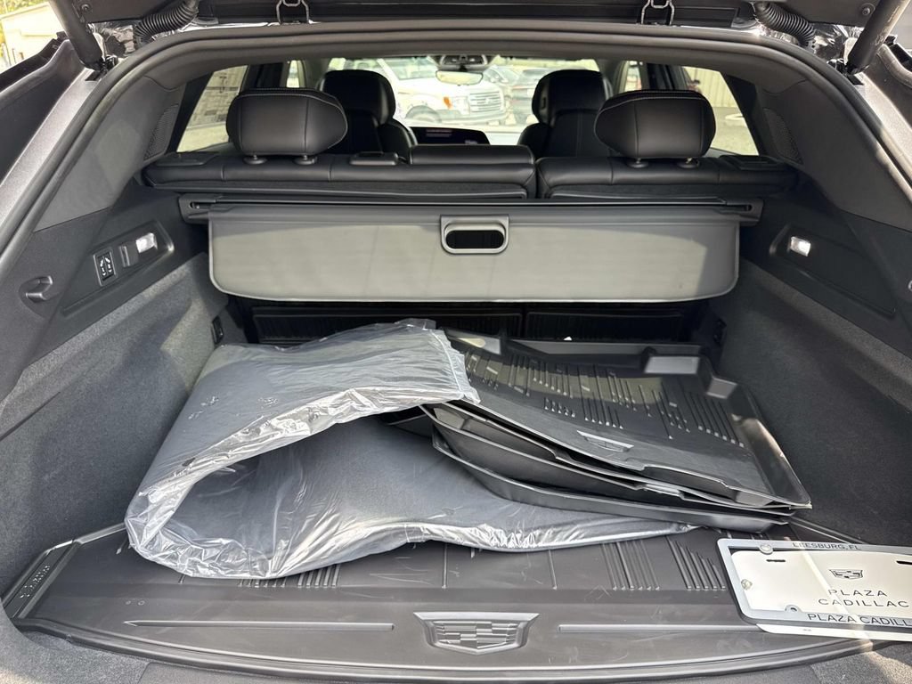 New 2026 Cadillac Lyriq Signature Luxury w/ LPO, Floor Liner Package RWD image 11