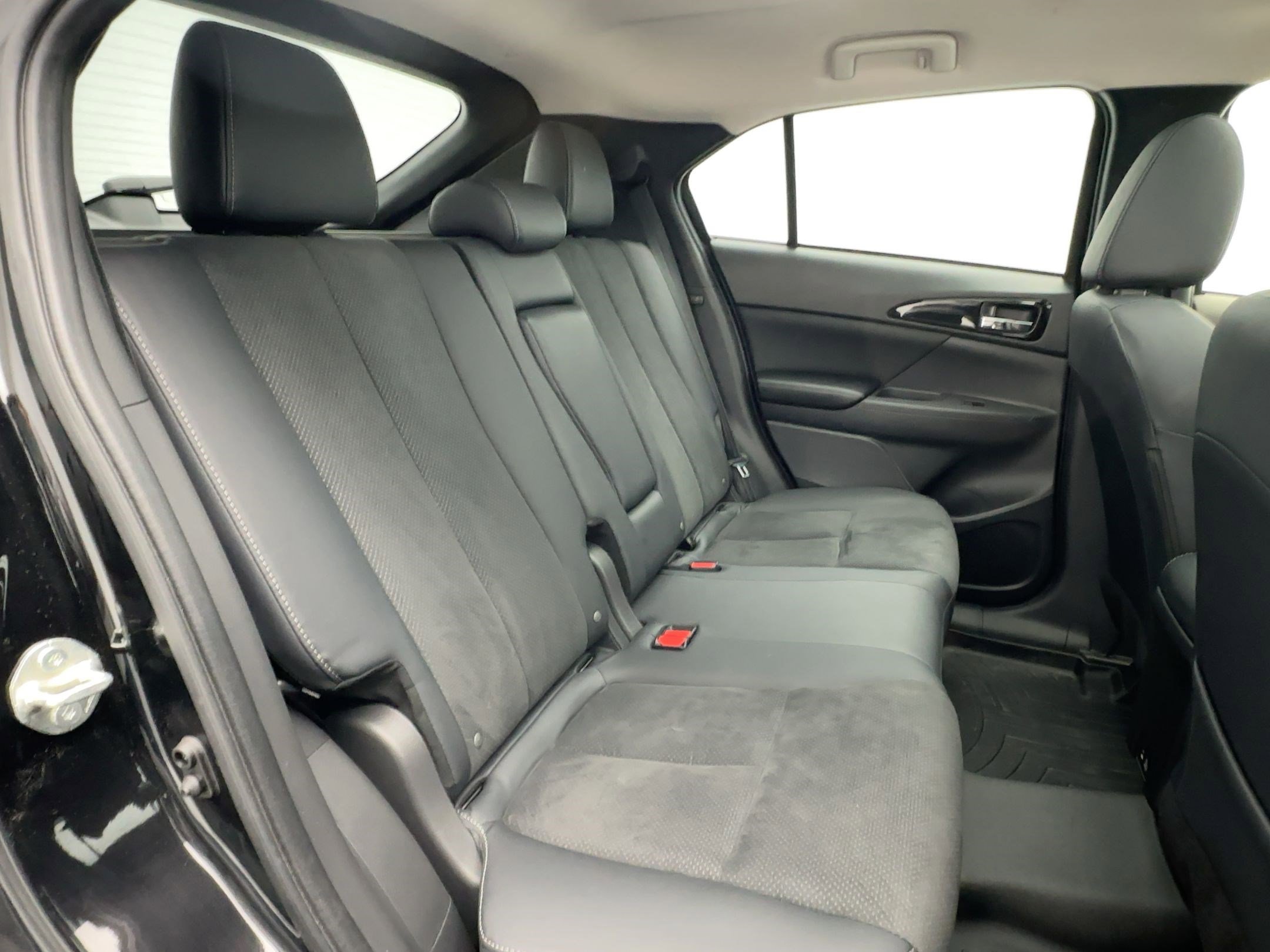 Used 2024 Mitsubishi Eclipse Cross SE image 30