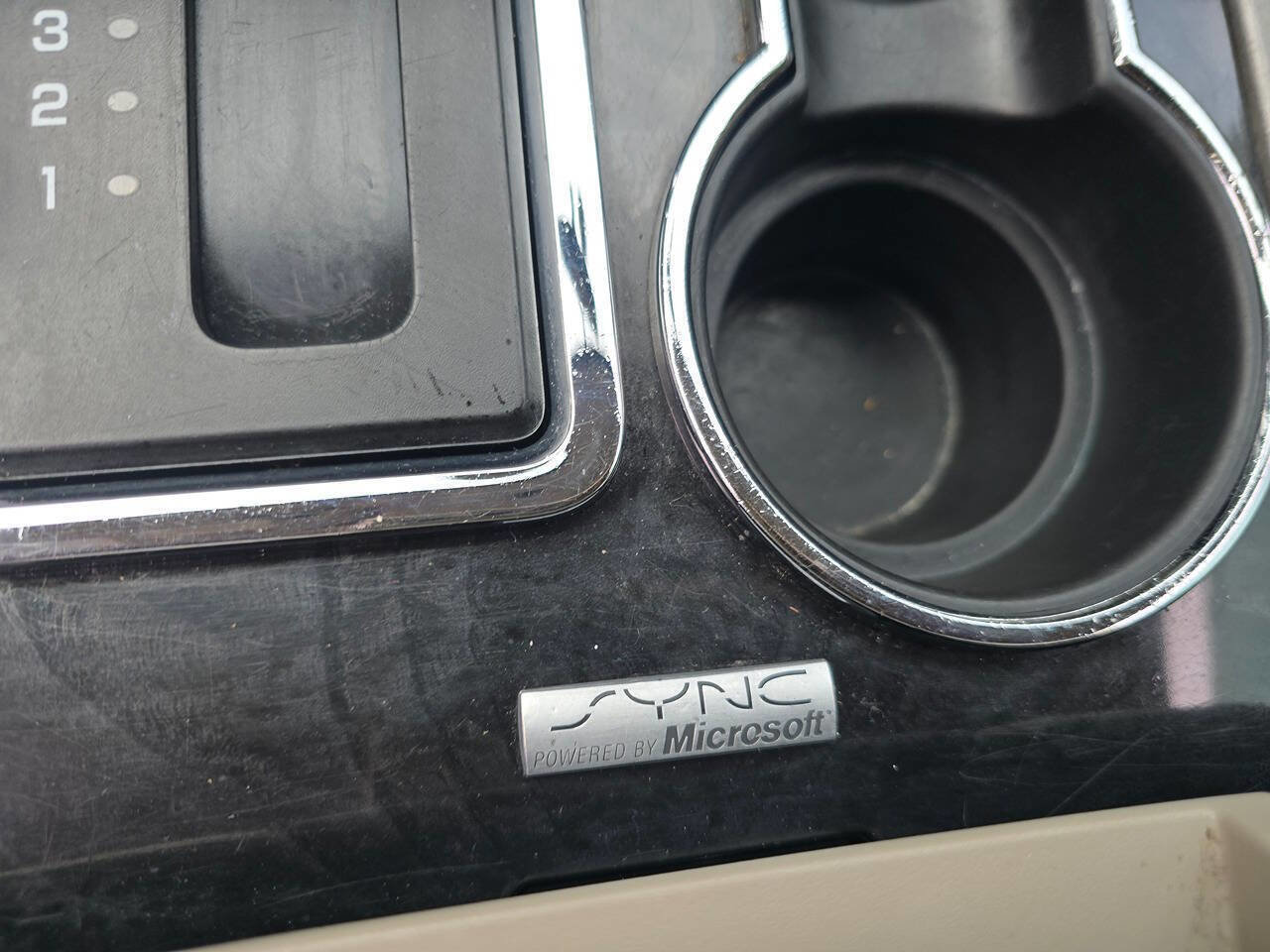 Used 2013 Ford Expedition Limited RWD image 24