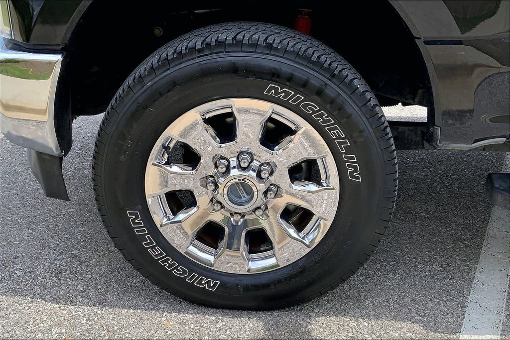 Used 2017 Ford F250 Lariat w/ Chrome Package AWD/4WD image 8