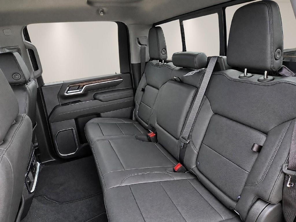 New 2026 GMC Sierra 3500 SLT w/ Texas SLT Premium Package AWD/4WD image 12