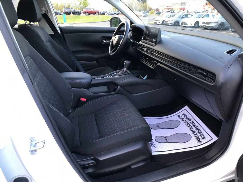 Certified 2023 Honda HR-V LX image 30