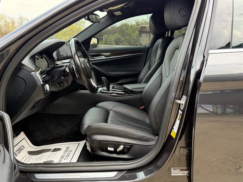 Used 2018 BMW 530i image 26