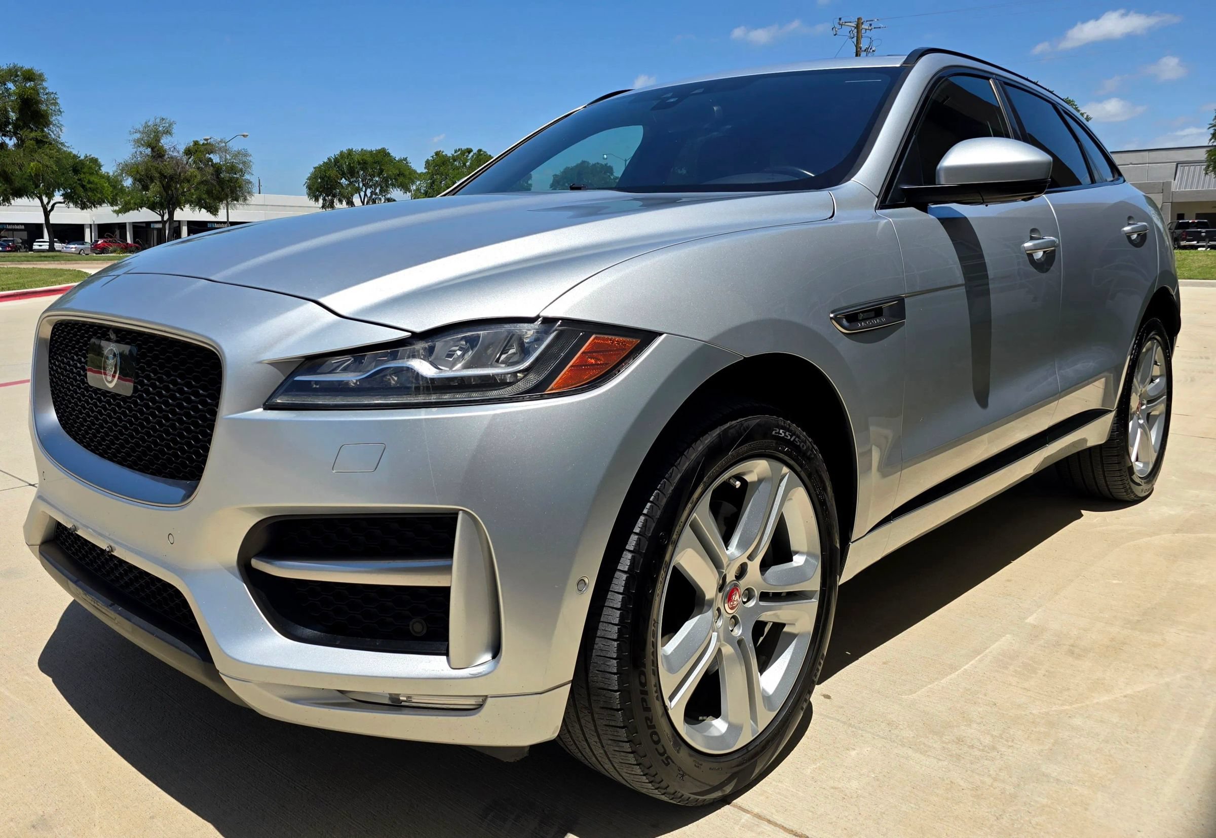 Used 2017 Jaguar F-PACE R-Sport AWD/4WD image 6