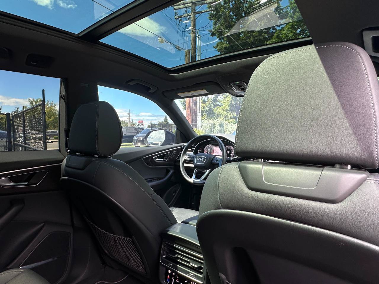 Used 2021 Audi Q8 Premium Plus AWD/4WD image 8