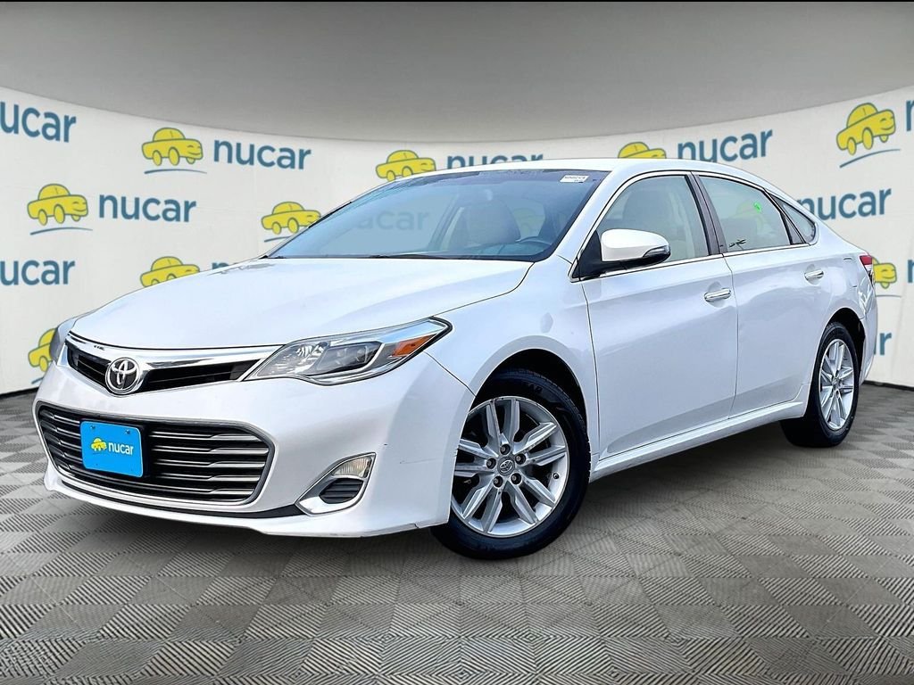 Used 2013 Toyota Avalon XLE FWD image 3