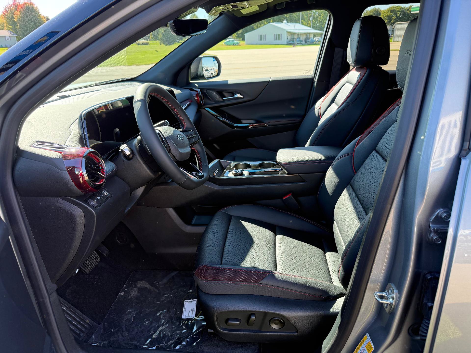 New 2027 Chevrolet Equinox RS w/ Safety and Technology Package AWD/4WD image 13