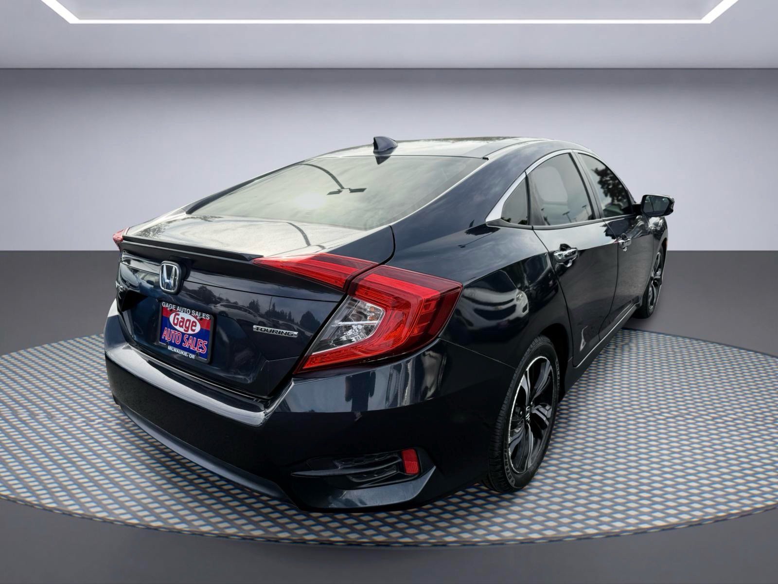 Used 2017 Honda Civic Touring image 8